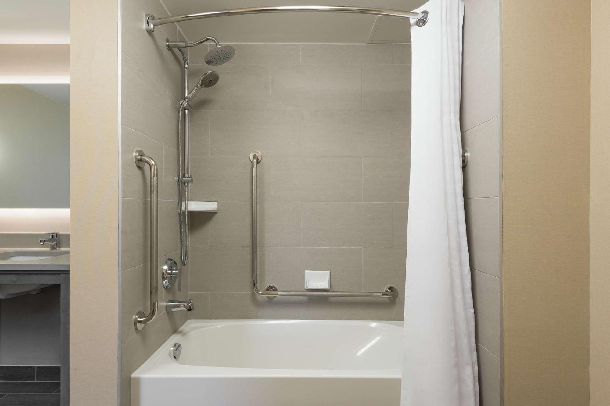 Homewood Suites By Hilton Ottawa Airport Екстер'єр фото